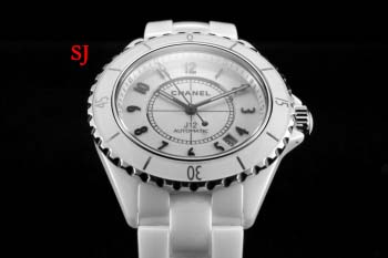 新作入荷 J12シャネル  女性腕時計33mm