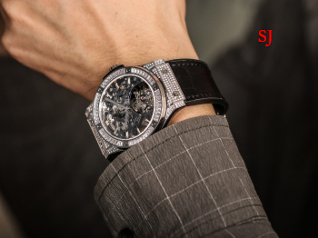 2022年原版復刻新作入荷 ウブロHublot 自動巻ムーブメント腕時計45mm