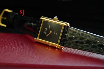 2022年原版復刻新作入荷 女性カルティエ 石英ムーブメント腕時計23mm30mm