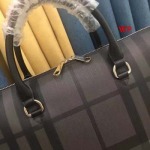 2022年秋冬新作入荷 バーバリーメンズのハンドバッグ人気39-28-7