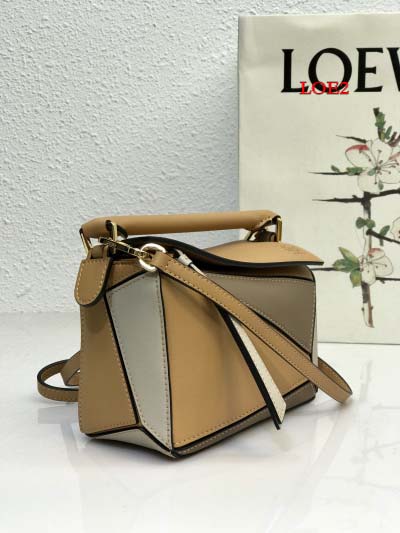 2023早春新作入荷原版復刻 LOEWE バッグ LOE2工場 SIZE: 18*7.5*12cm