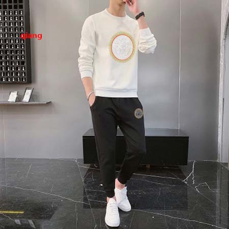人気春季新作入荷 ヴェルサーチメンズの上下セット QIANG工場M-5XL