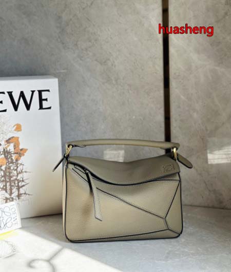 2023年4月原版復刻新作入荷LOEWE バッグ huasheng工場24*10*14cm