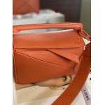 2023年4月新作入荷原版復刻 LOEWE バッグ tu工場 SIZE:18*7.5*12cm