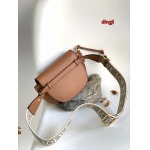 2023年4月原版復刻新作入荷 LOEWE バッグ dingji工場15*12.5*9cm