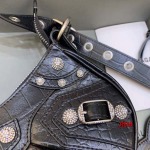 原版復刻新作入荷 Le Cagoleバレンシアガバッグ 工場人気販売中 SIZE:长26-高12-宽6