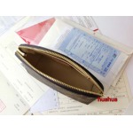 2023人気新作入荷ルイヴィトンポーチ HUAHUA 工場 SIZE:17*12*6