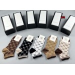 2023年新品人気 グッチ 靴下一箱5足セット