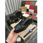 高品質新品入荷 クリスチャンルブタンスニーカーchsh工場