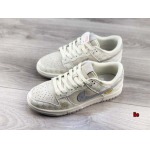 2024新品グッチ NIKE DUNK ナイキ スニーカー LIE工場