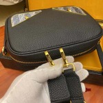 2024年3月18日早春新作入荷FENDIバッグを斜めにまたぐ jux工場24-16-7