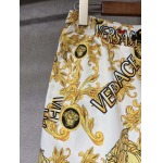 2024年4月8日春夏新作入荷ヴェルサーチ 半ズボン luo工場