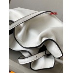 2024年春夏新作入荷高品質 LOEWE バッグ jiatel工場 SIZE:23CM~18CM~9CM