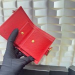 2024年5月31日人気新作入荷プラダ 財布 yue工場