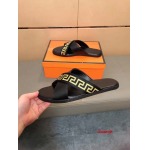 2024年7月2日新品入荷ヴェルサーチスリッパ   chuanzh工場