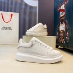 2024年8月30日秋冬原版復刻新品入荷AIexander McQueen スニーカー jinl工場35-45