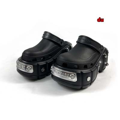 2024年9月14日原版復刻新作入荷 バレンシアガ 穴あき靴 DU工場35-45