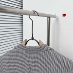 2024年9月20日早秋新品入荷ヴェルサーチジャケット FF工場