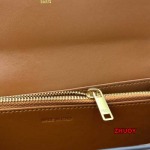 2024年11月1日秋冬新品入荷CELINE 財布 バッグ zhy工場