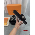2024年11月25日秋冬高品質新品入荷ルイヴィトン ウールのスリッパ  HY工場