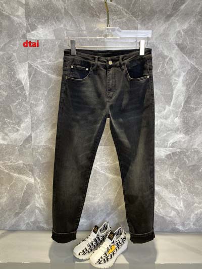 2024年12月26日入荷秋冬新品 FENDI  ジーンズ  dtai工場