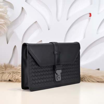 2025年早春新品入荷 Bottega Veneta  クラッチバッグ 3工場