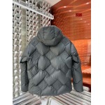 2024年12月9日秋冬高品質新品入荷FENDI ダウンジャケット 520工場