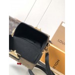 2024年12月25日秋冬原版復刻ルイヴィトン ブランドバッグ