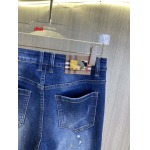 2024年12月26日入荷秋冬新品  バーバリー ジーンズ   dtai工場