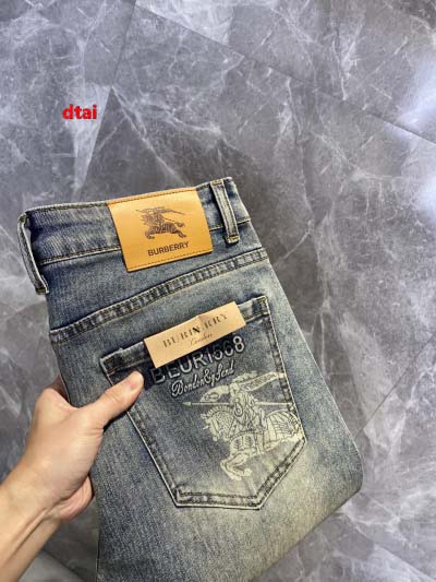 2024年12月26日入荷秋冬新品  バーバリー  ジーンズ...