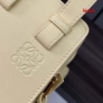 2025年早春新品入荷 LOEWE 本革 バッグ lexun工場 size：19.5*14.5*20.8
