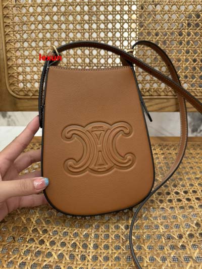 2025年早春新品入荷 CELINE  本革 バッグ lex...