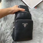 2025年早春新品入荷 PRADA チェストバッグの男性 3工場