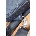 2025年早春新品入荷 グッチ   チェストバッグの男性 3工場