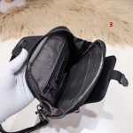 2025年早春新品入荷 Bottega Veneta  チェストバッグの男性 3工場