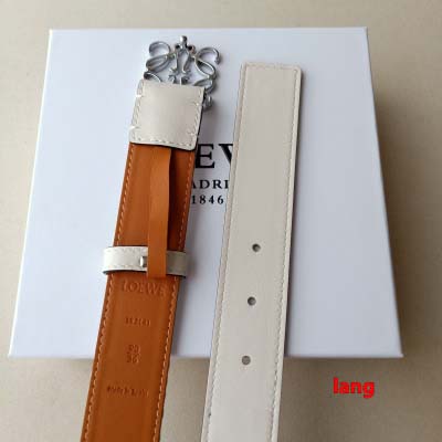 2025年早春新品入荷 LOEWE 本革 ベルト LANG工場