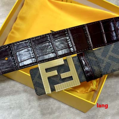 2025年早春新品入荷 FENDI 本革 ベルト LANG工場
