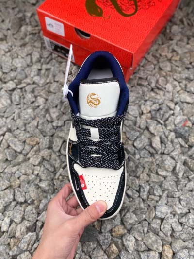 2025年1月30日新品入荷Air Jordan 1 Retro Low 2025   スニーカー/ランニングシューズ/カジュアルシューズ