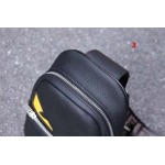 2025年早春新品入荷  FENDI   バッグの男性 3工場