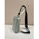 2025年早春新品入荷 PRADA  バッグの男性 3工場