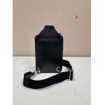 2025年早春新品入荷 PRADA  バッグの男性 3工場