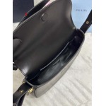 2025年早春新品入荷 PRADA  バッグ  3工場