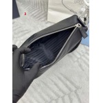 2025年早春新品入荷 PRADA  バッグの男性 3工場