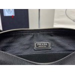 2025年早春新品入荷 PRADA  バッグの男性 3工場