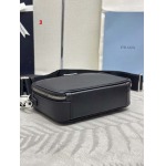 2025年早春新品入荷 PRADA  バッグの男性 3工場