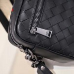 2025年早春新品入荷 Bottega Veneta   バッグの男性 3工場