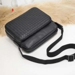 2025年早春新品入荷 Bottega Veneta   バッグの男性 3工場