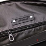 2025年早春新品入荷Bottega Veneta バッグの男性 3工場