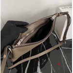 2025年早春新品入荷PRADA   バッグ 3工場