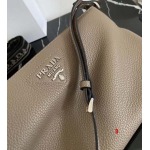 2025年早春新品入荷PRADA   バッグ 3工場